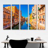 Water Canal In Venice Canvas Print №2051